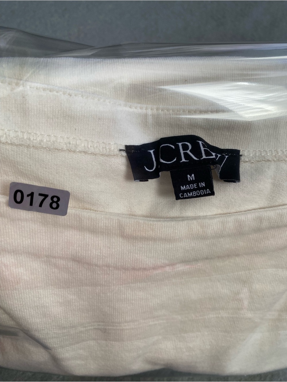J Crew Mock Neck Sleeveless Womens Medium White Cropped ***FLAW - Picture 8 of 8
